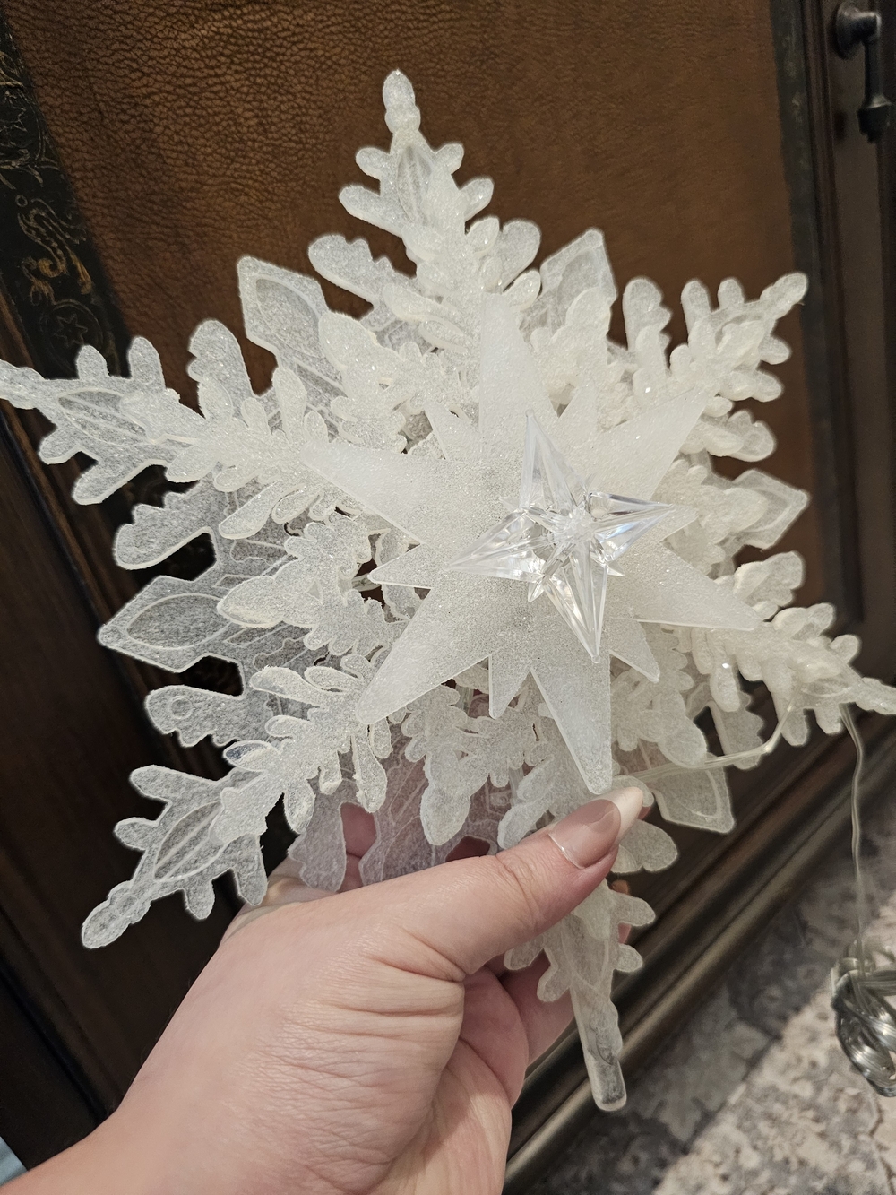 Snowflake Smart LED Lit Tree Topper with Remote - Picture 4 of 10